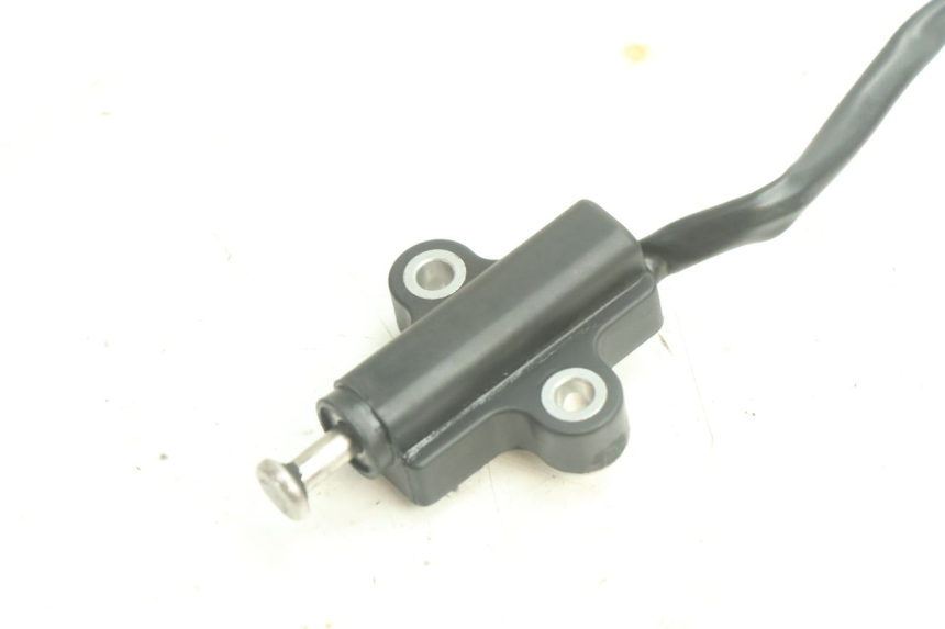 photo de SIDE STAND SWITCH YAMAHA YZF R6 600 (2008 - 2009) - Zoom on usage condition