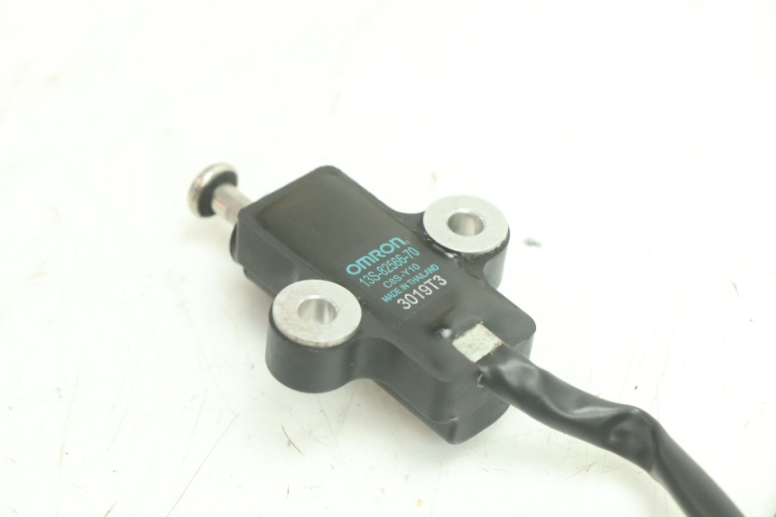 photo de SIDE STAND SWITCH YAMAHA YZF R6 600 (2008 - 2009) - Technical close-up