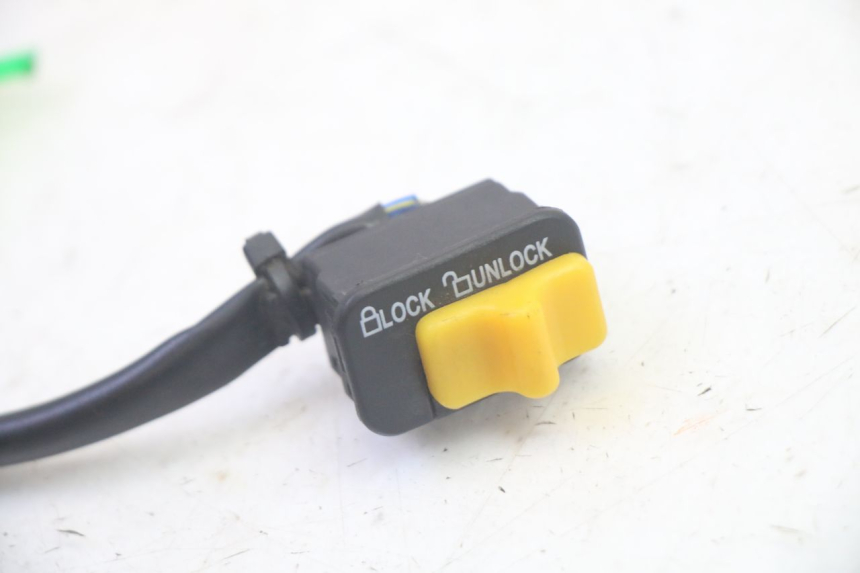 photo de IGNITION SWITCH SYM CROX 4T 50 (2016 - 2023) - Component detail