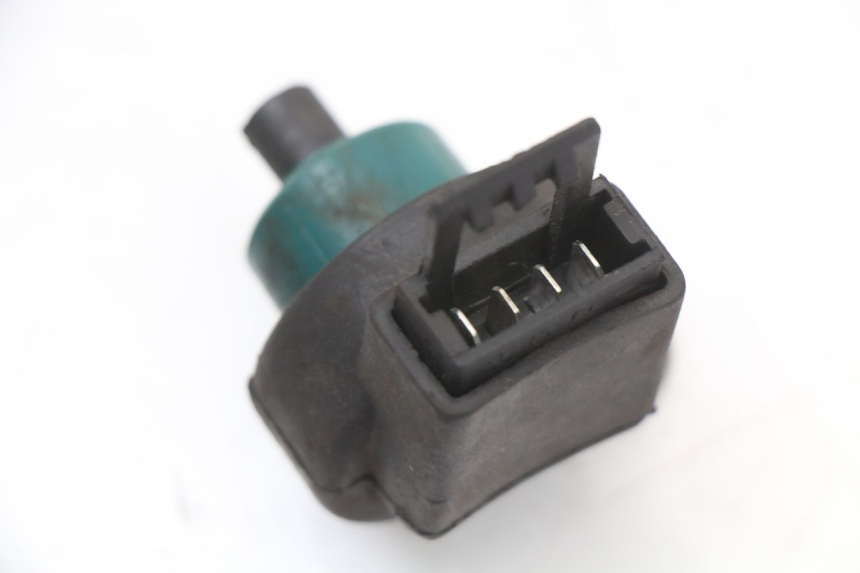 photo de IGNITION SWITCH PIAGGIO FLY 2T 50 (2004 - 2017) - Alternative perspective