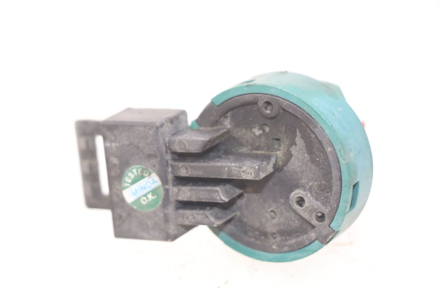 photo de IGNITION SWITCH PIAGGIO FLY 100 (2006 - 2010) - Zoom on usage condition