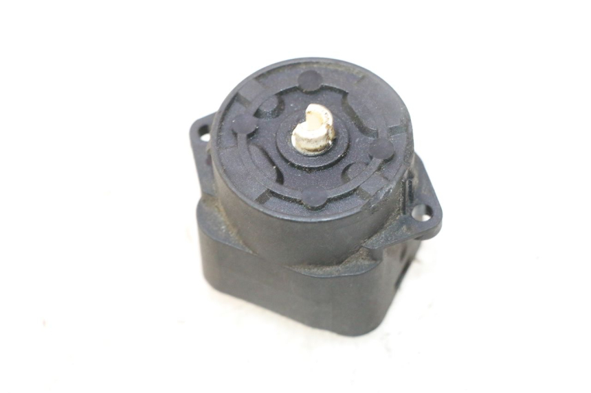 photo de SWITCH GILERA GP 800 (2007 - 2013) - Main view