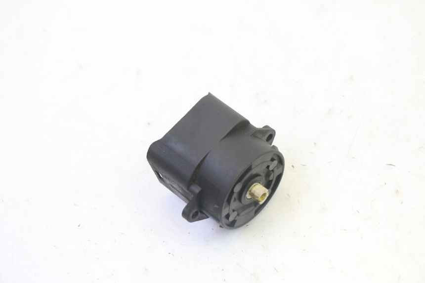 photo de SWITCH PIAGGIO MP3 125 (2006 - 2014) - Main view