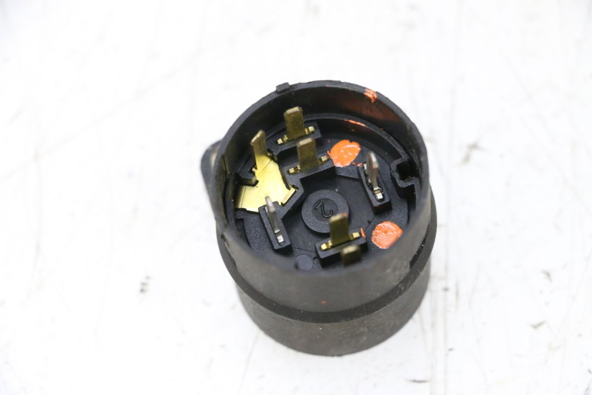 photo de SWITCH PEUGEOT SATELIS 125 (2006 - 2009) - Technical close-up