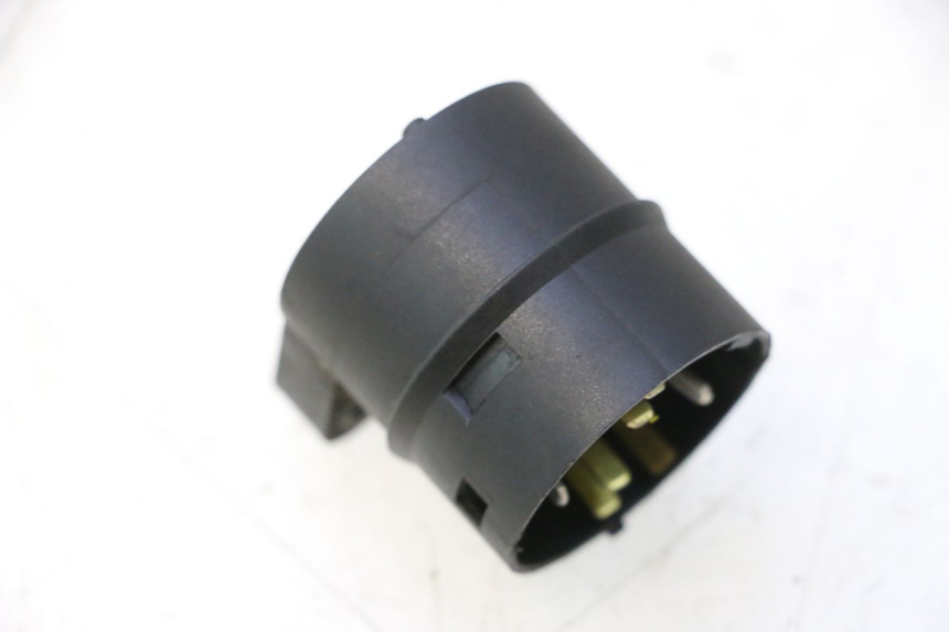 photo de SWITCH PEUGEOT SATELIS 125 (2006 - 2009) - Zoom on usage condition