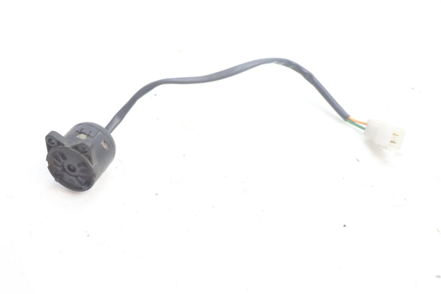 photo de SWITCH APRILIA SCARABEO GT 125 (1999 - 2007) - Main view