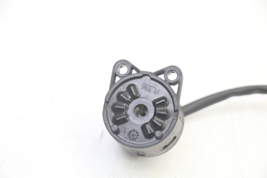 photo de SWITCH APRILIA SCARABEO GT TOURING 125 (1999 - 2005) - Component detail