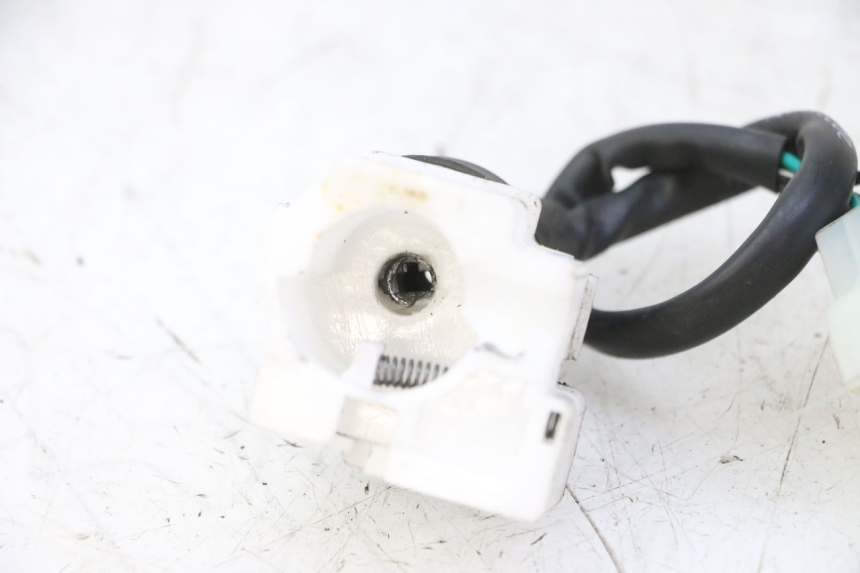 photo de IGNITION SWITCH PEUGEOT TWEET 4T 50 (2018 - 2022) - Fixing points details