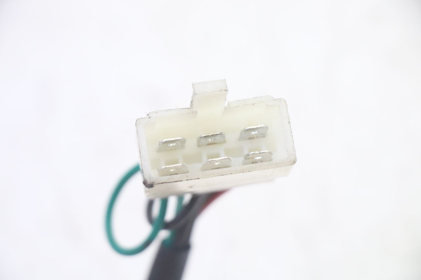 photo de SWITCH PEUGEOT TWEET PRO EFI 4T 50 (2021 - 2022) - Technical close-up