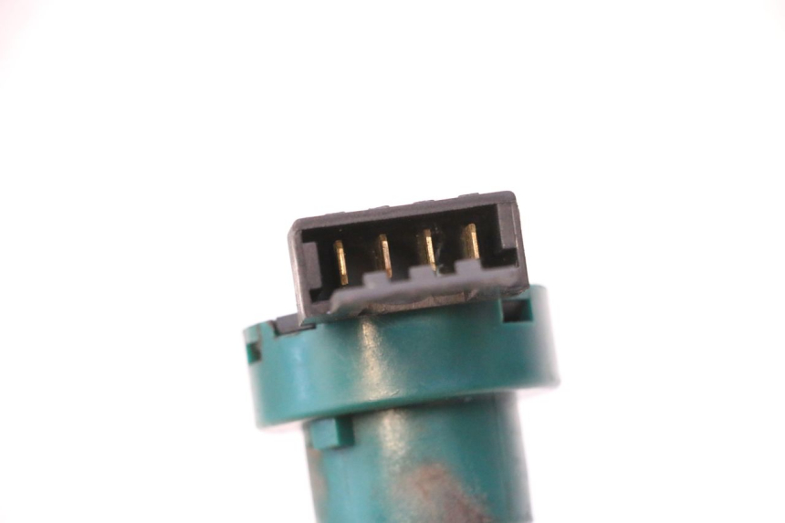 photo de IGNITION SWITCH PIAGGIO VESPA PRIMAVERA 2T 50 (2013 - 2018) - Zoom on usage condition
