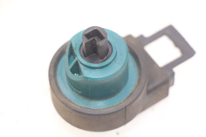 photo de IGNITION SWITCH PIAGGIO X9 125 (2000 - 2003) - Main view