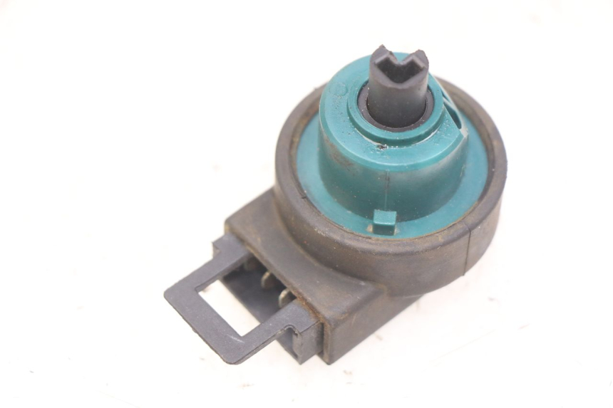 photo de IGNITION SWITCH PIAGGIO X9 125 (2000 - 2003) - Component detail