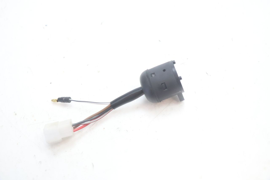 photo de IGNITION SWITCH YAMAHA YP MAJESTY 125 (2007 - 2010) - Alternative perspective