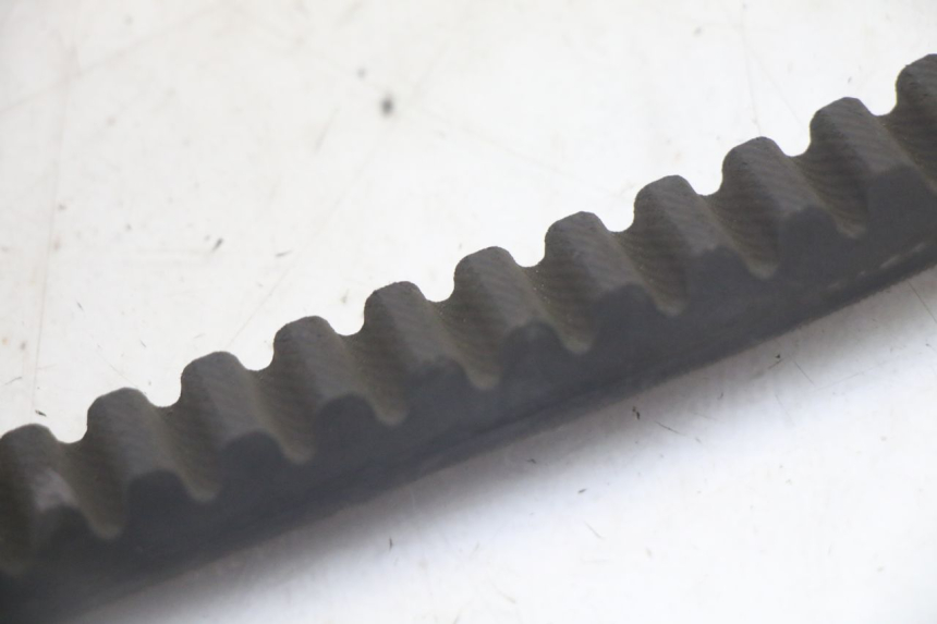 photo de DRIVE BELT PEUGEOT SATELIS 125 (2010 - 2012) - Alternative perspective