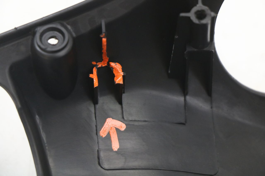 photo de HANDLE BAR REAR PANEL KYMCO AGILITY CARRY 50 (2011 - 2020) - Surface and material condition