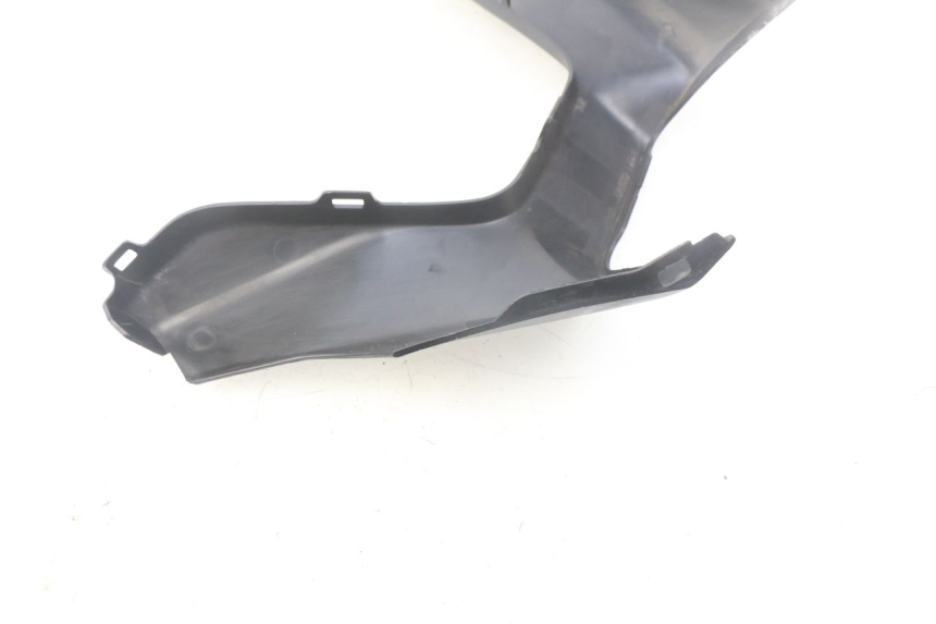 photo de REAR HANDLEBAR COVER SUZUKI AN BURGMAN 400 (2006 - 2010) - Zoom on usage condition