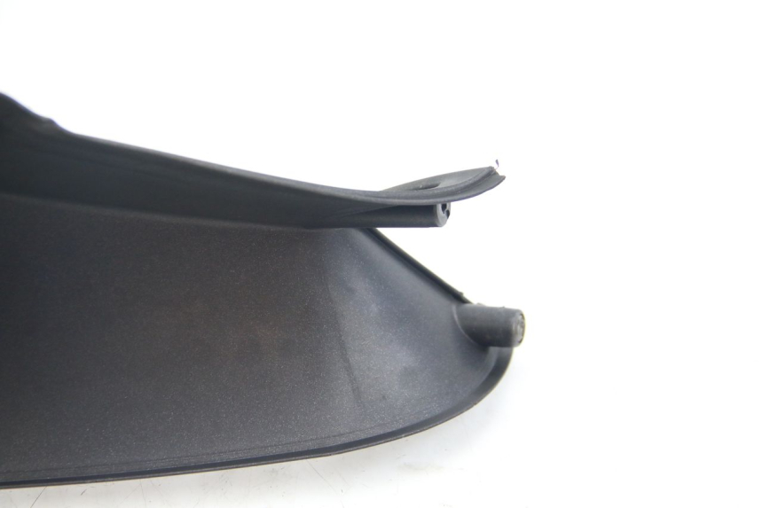 photo de REAR HANDLEBAR COVER APRILIA ATLANTIC 500 (2002 - 2003) - Technical close-up