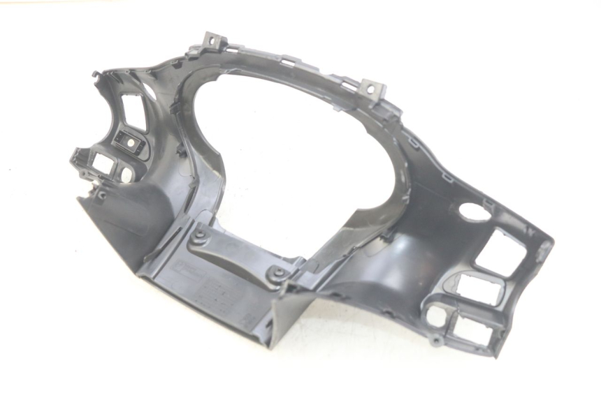photo de REAR HANDLEBAR COVER PIAGGIO BEVERLY 125 (2010 - 2015) - Additional view of the item