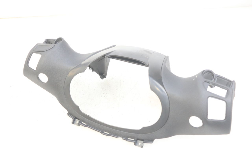 photo de REAR HANDLEBAR COVER PIAGGIO BEVERLY 125 (2010 - 2015) - Distinctive features