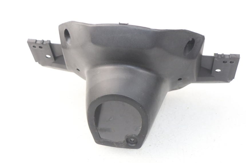 photo de HANDLE BAR REAR PANEL PGO BIG MAX 50 (2001 - 2009) - Zoom on usage condition