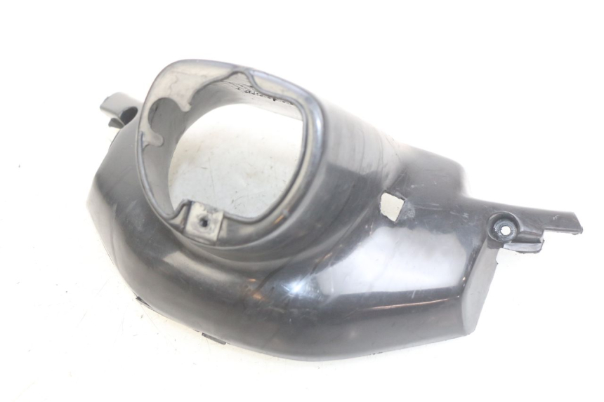 photo de REAR HANDLEBAR COVER MBK BOOSTER SPIRIT 50 (1999 - 2003) - Technical close-up