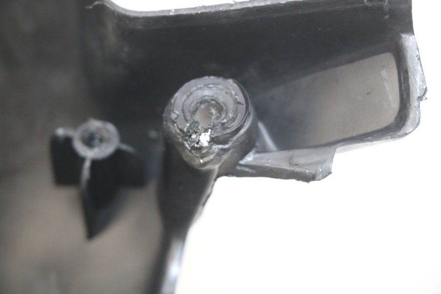 photo de REAR HANDLEBAR COVER MBK BOOSTER SPIRIT 50 (1999 - 2003) - Checked used part