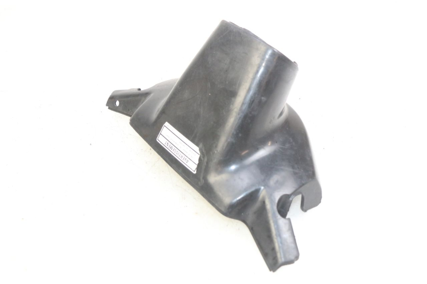 photo de REAR HANDLEBAR COVER MBK BOOSTER SPIRIT 50 (1999 - 2003) - Zoom on usage condition