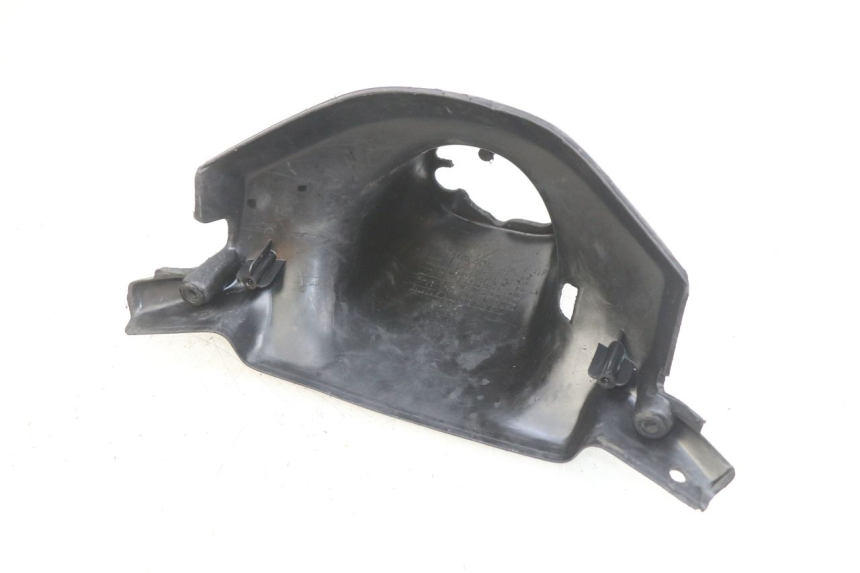 photo de REAR HANDLEBAR COVER MBK BOOSTER SPIRIT 50 (1999 - 2003) - Technical close-up