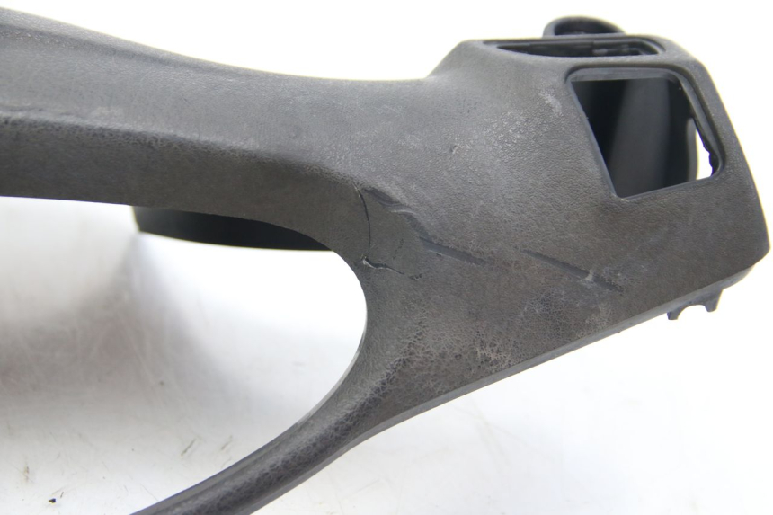 photo de REAR HANDLEBAR COVER DERBI BOULEVARD 50 (2009 - 2006) - Distinctive features