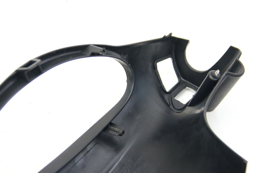 photo de REAR HANDLEBAR COVER DERBI BOULEVARD 50 (2009 - 2006) - Detailed visual inspection