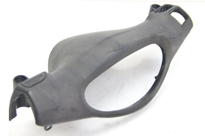 photo de REAR HANDLEBAR COVER DERBI BOULEVARD 50 (2009 - 2006) - Zoom on usage condition