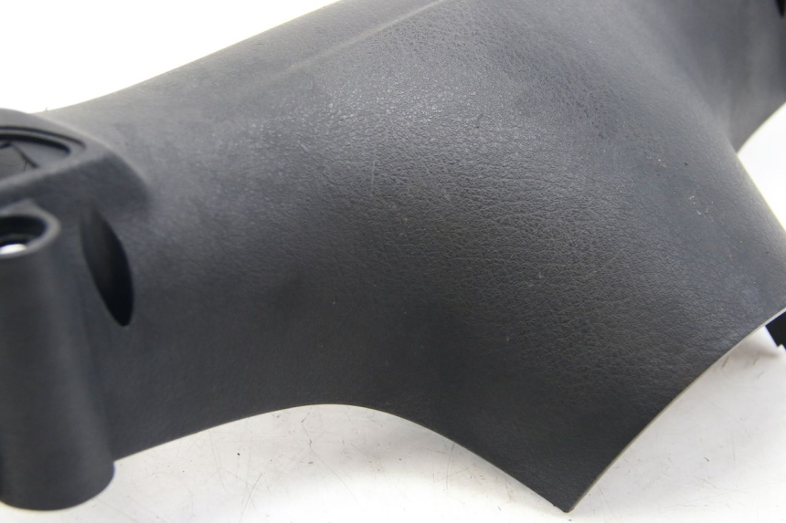 photo de REAR HANDLEBAR COVER DERBI BOULEVARD 50 (2009 - 2006) - Surface and material condition