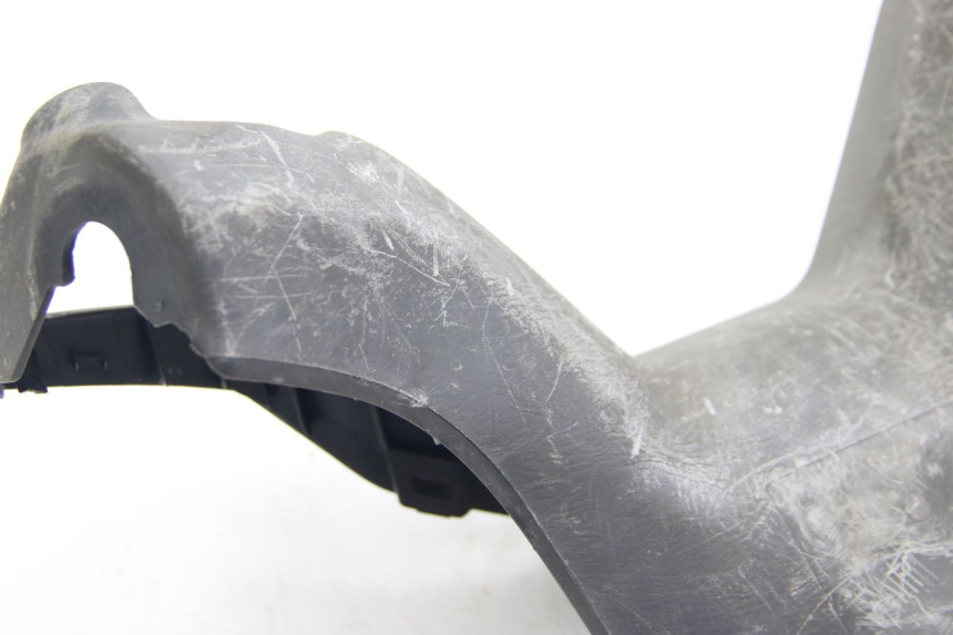 photo de REAR HANDLEBAR COVER SUZUKI BURGMAN 125 (2007 - 2014) - Markings and original references