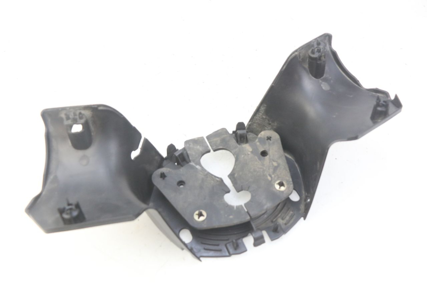 photo de REAR HANDLEBAR COVER PEUGEOT CITYSTAR 125 (2011 - 2017) - Component detail