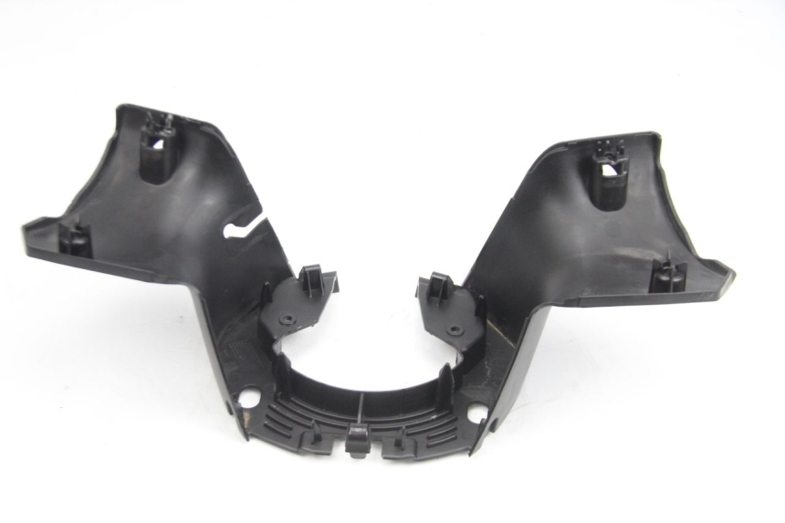 photo de REAR HANDLEBAR COVER PEUGEOT CITYSTAR 50 (2013 - 2017) - Component detail