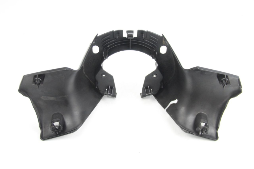 photo de REAR HANDLEBAR COVER PEUGEOT CITYSTAR 50 (2013 - 2017) - Zoom on usage condition