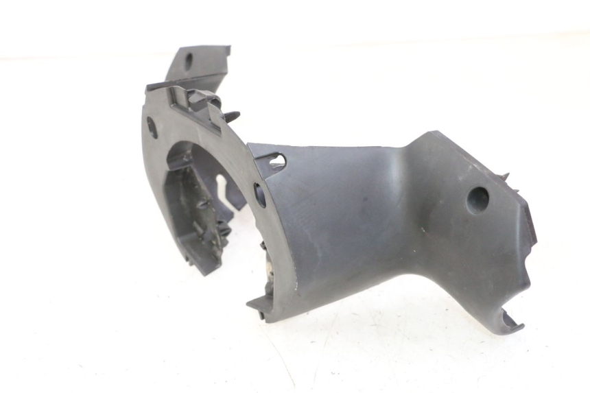 photo de REAR HANDLEBAR COVER PEUGEOT CITYSTAR 50 (2013 - 2017) - Zoom on usage condition