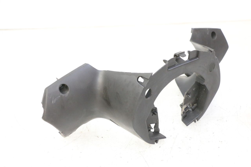 photo de REAR HANDLEBAR COVER PEUGEOT CITYSTAR 50 (2013 - 2017) - Alternative perspective