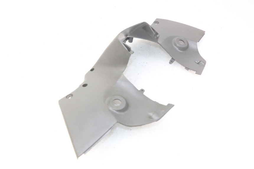 photo de REAR HANDLEBAR COVER SUZUKI CP 80 (1985 - 1996) - Component detail