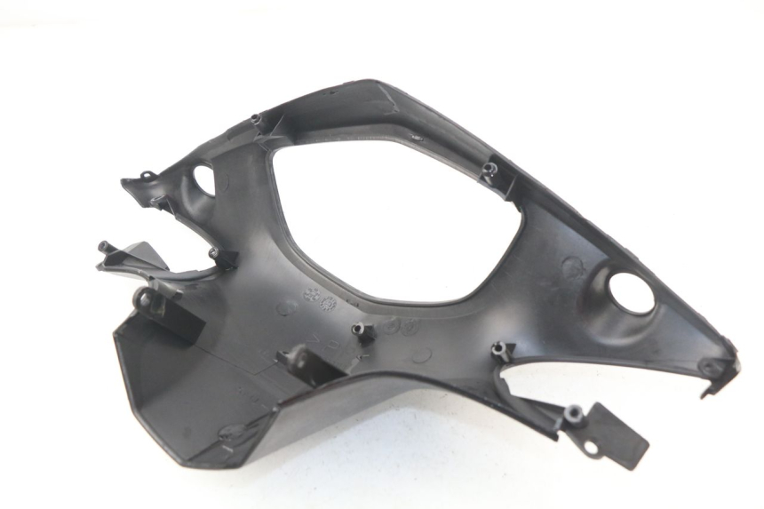 photo de REAR HANDLEBAR COVER YAMAHA CYGNUS X 125 (2004 - 2007) - Zoom on usage condition