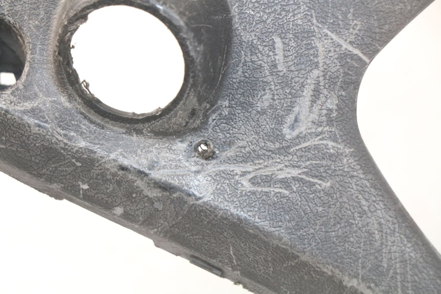 photo de REAR HANDLEBAR COVER YAMAHA CYGNUS X INJECTION 125 (2007 - 2013) - Technical close-up