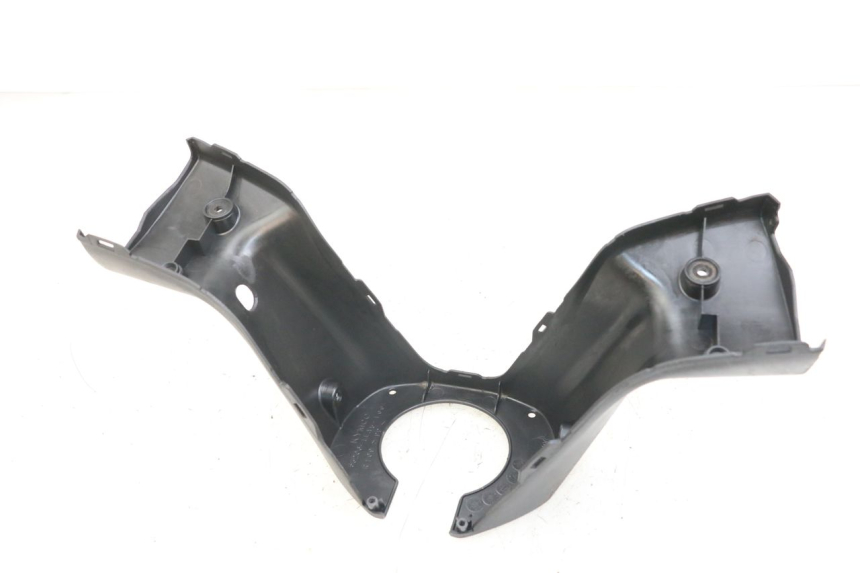 photo de REAR HANDLEBAR COVER KYMCO DINK 4T 50 (2007 - 2018) - Technical close-up