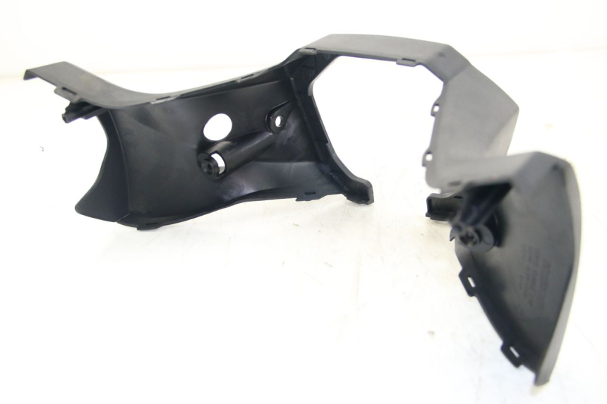 photo de REAR HANDLEBAR COVER KYMCO DOWNTOWN ABS 125 (2015 - 2017) - Zoom on usage condition