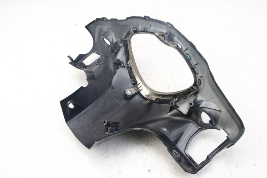 photo de REAR HANDLEBAR COVER YAMAHA D'ELIGHT DELIGHT 125 (2017 - 2020) - Distinctive features