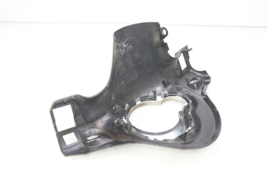 photo de REAR HANDLEBAR COVER YAMAHA D'ELIGHT DELIGHT 115 (2013 - 2017) - Additional view of the item