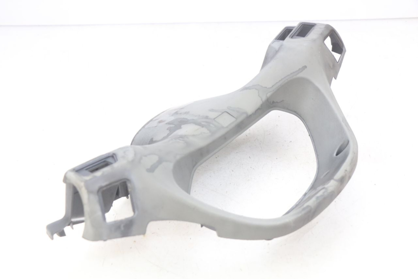 photo de REAR HANDLEBAR COVER HONDA FES PANTHEON 2T 125 (1998 - 2002) - Surface and material condition