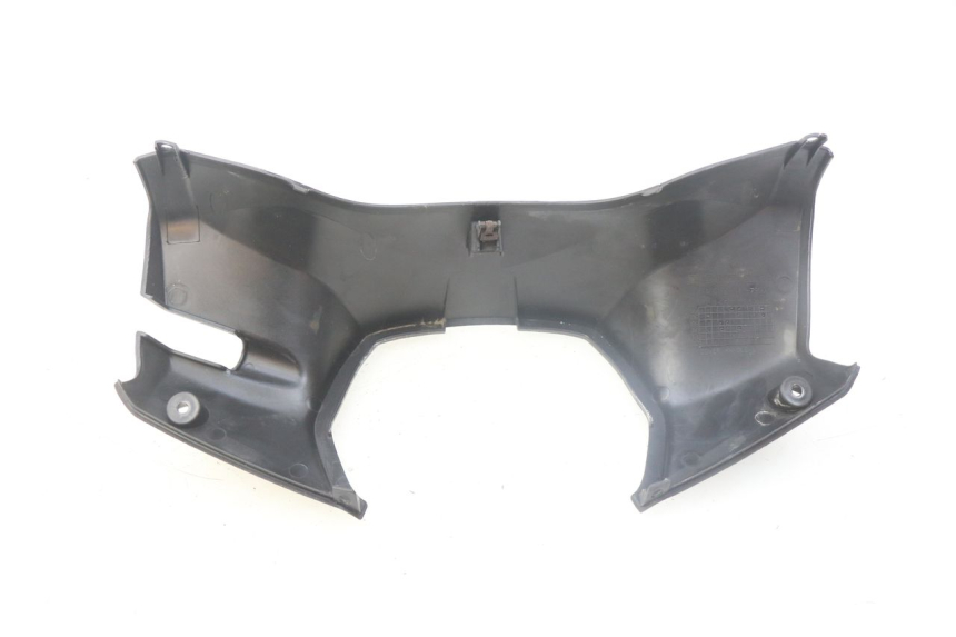 photo de REAR HANDLEBAR COVER HONDA FES S-WING SWING ABS 125 (2007 - 2015) - Zoom on usage condition