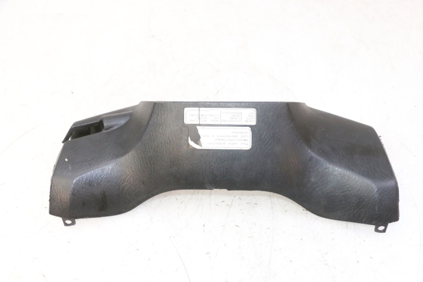 photo de REAR HANDLEBAR COVER HONDA FES S-WING SWING ABS 125 (2007 - 2015) - Technical close-up