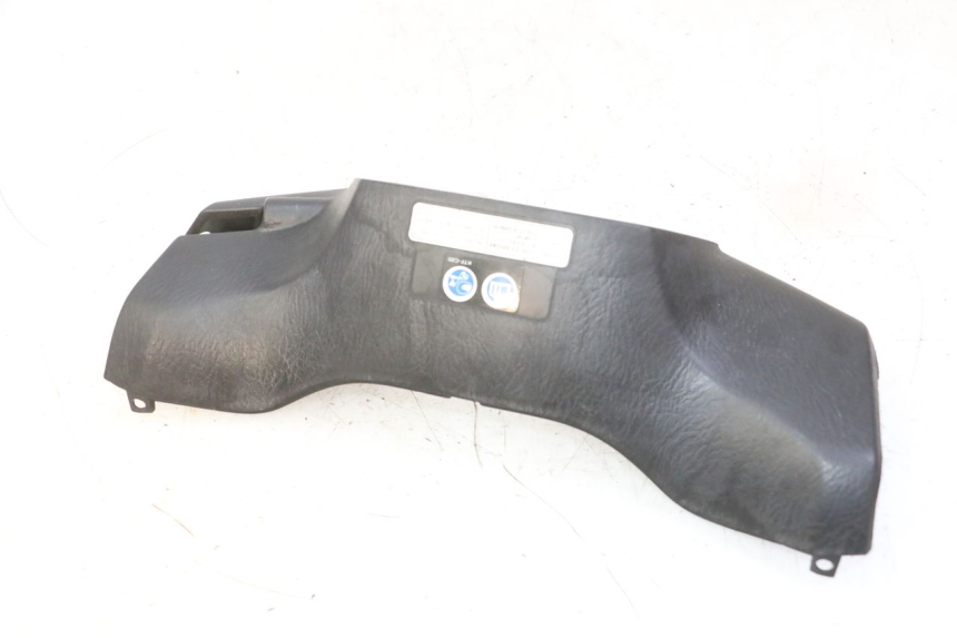 photo de REAR HANDLEBAR COVER HONDA FES S-WING SWING ABS 125 (2007 - 2015) - Alternative perspective