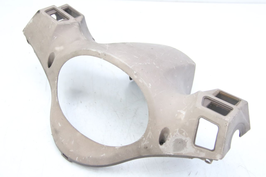 photo de REAR HANDLEBAR COVER SYM FIDDLE 2 125 (2010 - 2013) - Zoom on usage condition